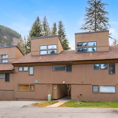 East Vail Corner Unit - Steps to Bus & Hot Tub