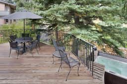 Walk to Gold Peak - Private Hot Tub on Gore Creek