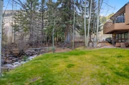 East Vail Pitkin Creek Home - Corner Unit on Creek