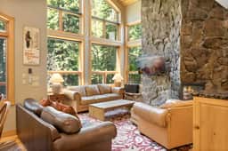 Large East Vail Home - On Gore Creek & Bus Stop