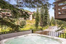Walk to Gold Peak - Private Hot Tub on Gore Creek