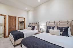 Luxury West Vail Duplex - Multi-Level Living Areas