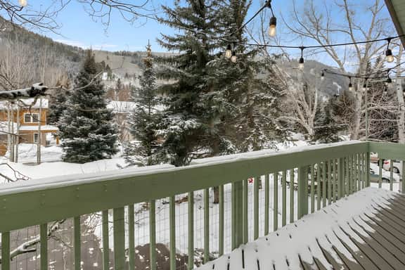 Central EagleVail Home with Private Hot Tub