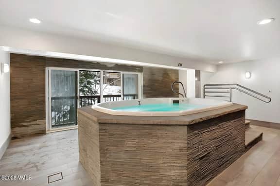 Fallridge Condo - Summer Pool & Close to Golf Club