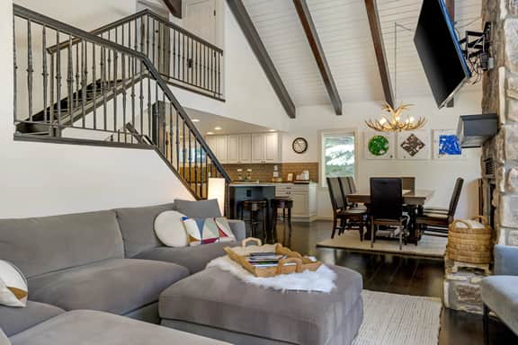 Large West Vail Home - Hot Tub & Ski Lockers