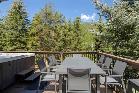 Large West Vail Home - Hot Tub & Ski Lockers