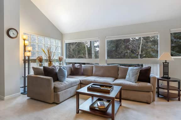 East Vail Pitkin Creek Home - Corner Unit on Creek