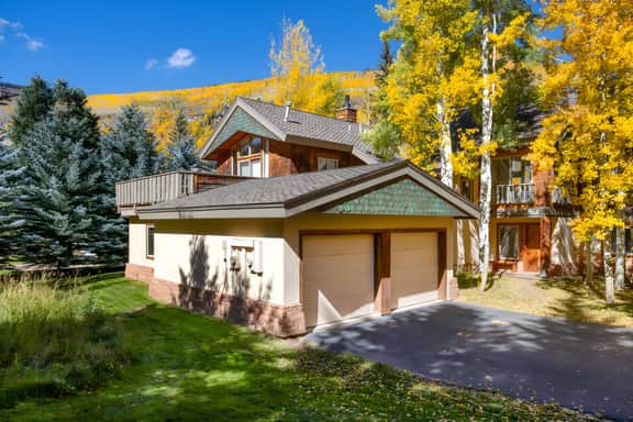 Large East Vail Home - Hot Tub & Steps to Bus Stop