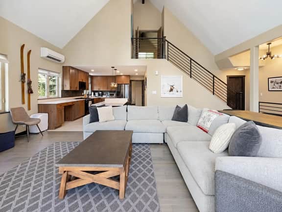 Spacious Avon Townhome - Views of Beaver Creek - Image 3