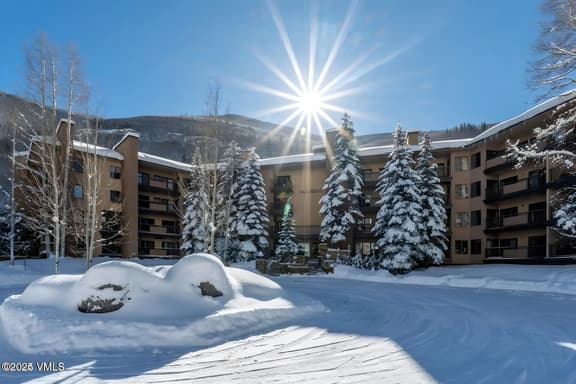 Fallridge Condo - Summer Pool & Close to Golf Club