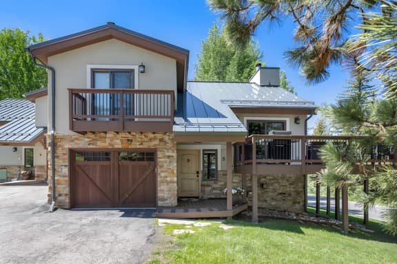 Large West Vail Home - Hot Tub & Ski Lockers